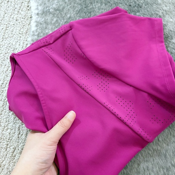 Sincerely Jules Active Crop Tee - Picture 7 of 9